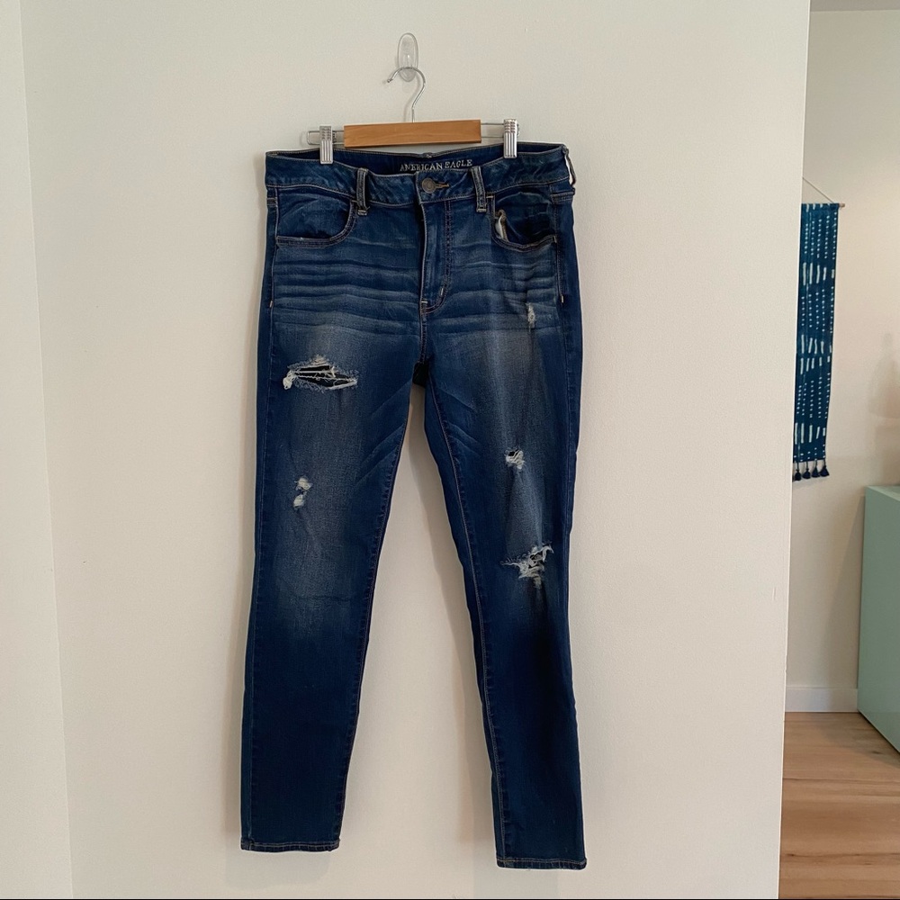 American Eagle Super Super Stretch Distressed Jeggings size 14